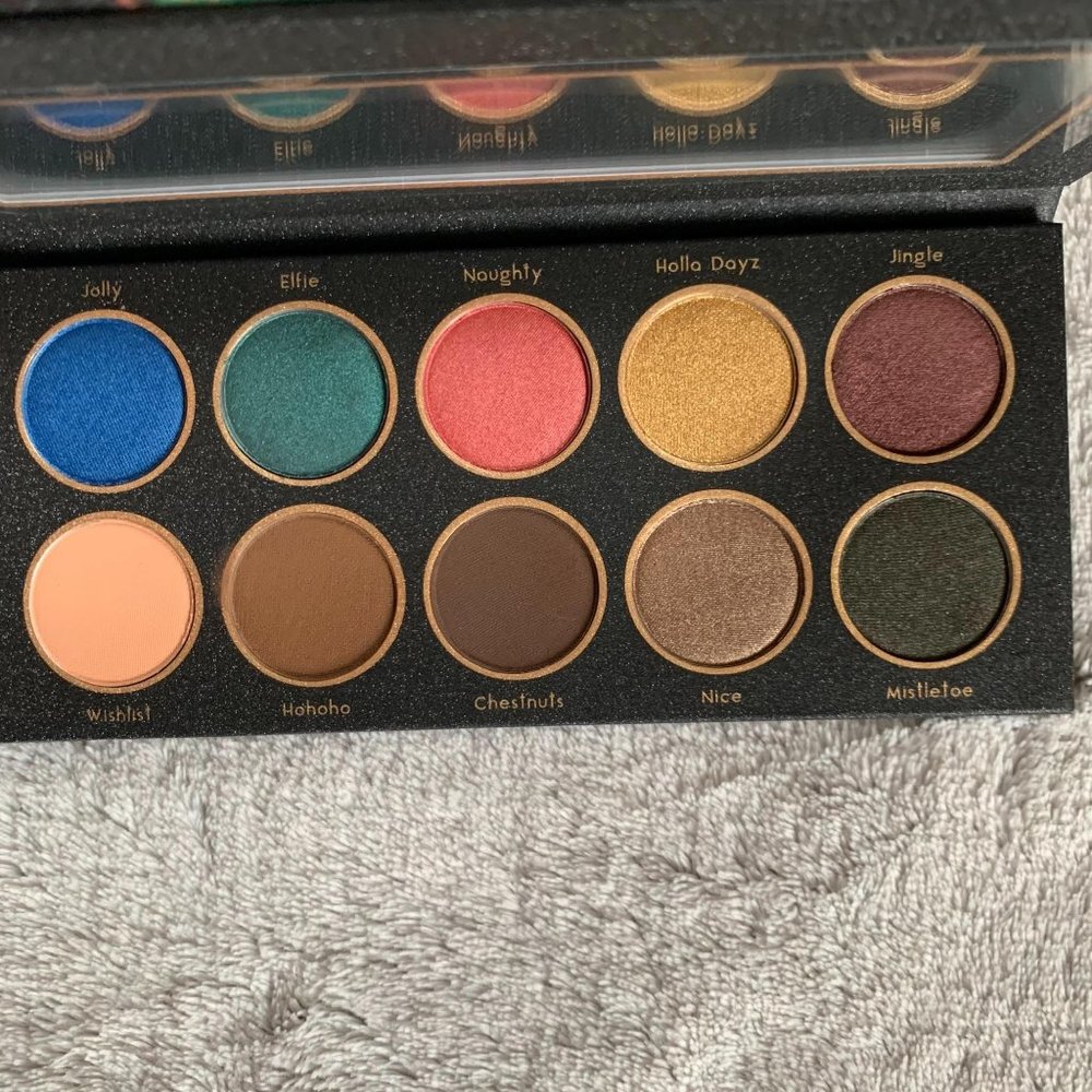 LIVEGLAM YOU BETTER SWATCH OUT EYESHADOW PALETTE